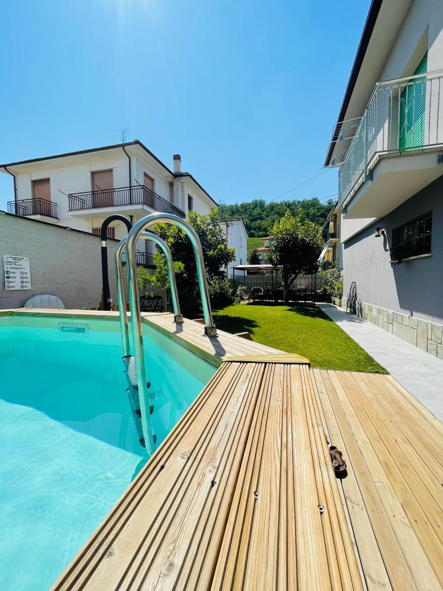 Casa Piero, Relax E Piscina Privata Tra Le Colline Delle Langhe Villa Alba  Ngoại thất bức ảnh